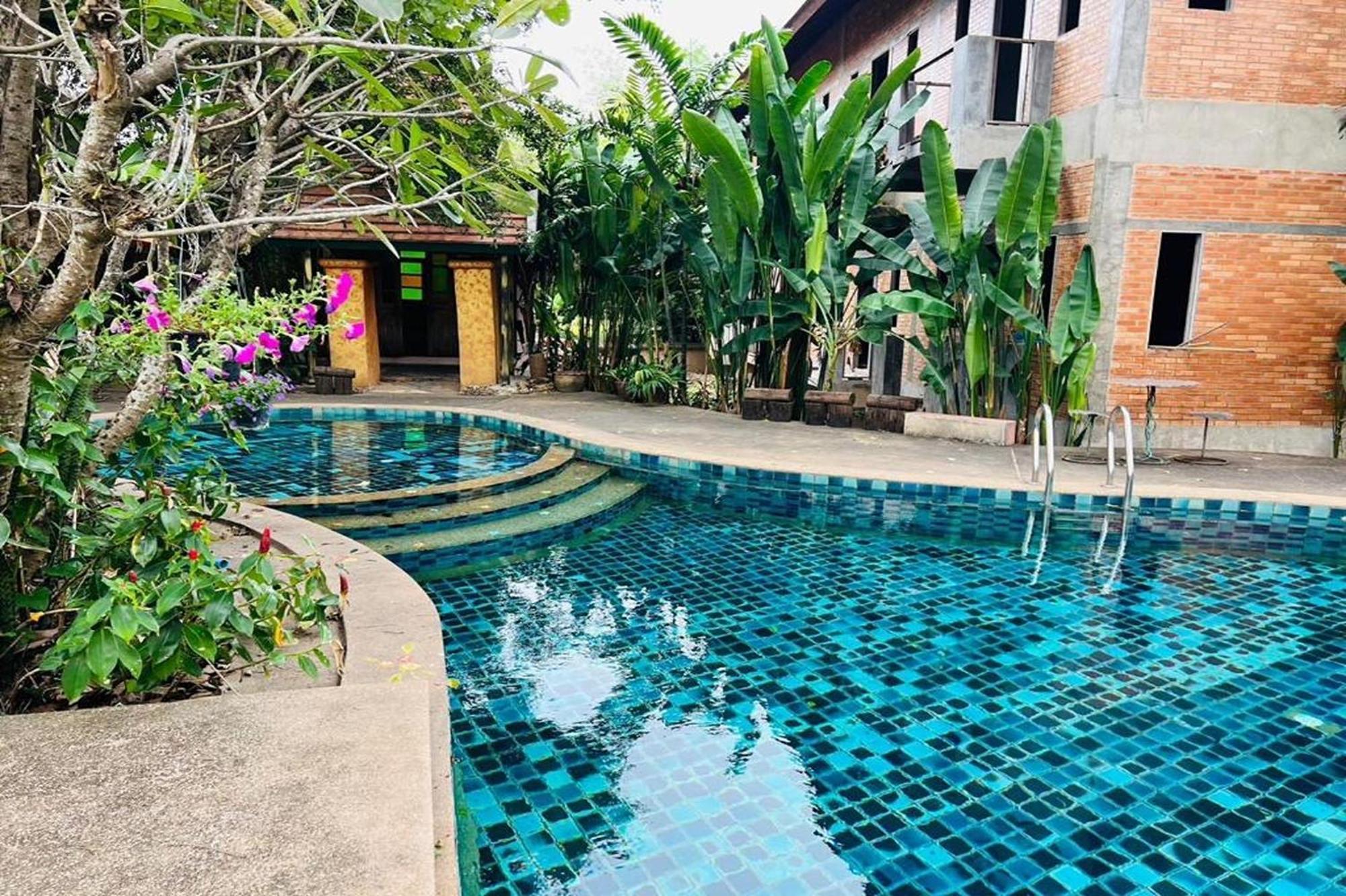 Khách sạn Amethyst 3*